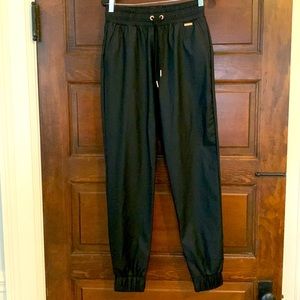 Black sweaty Betty joggers